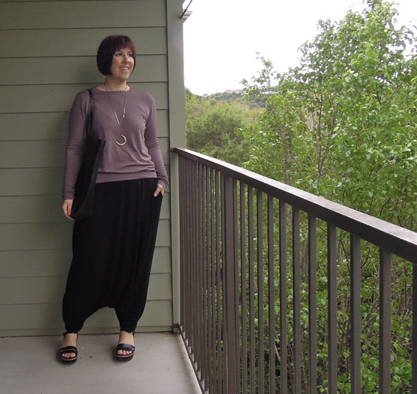 Ten inadvertently player Outfit: Eileen Fisher Harem Pants Review