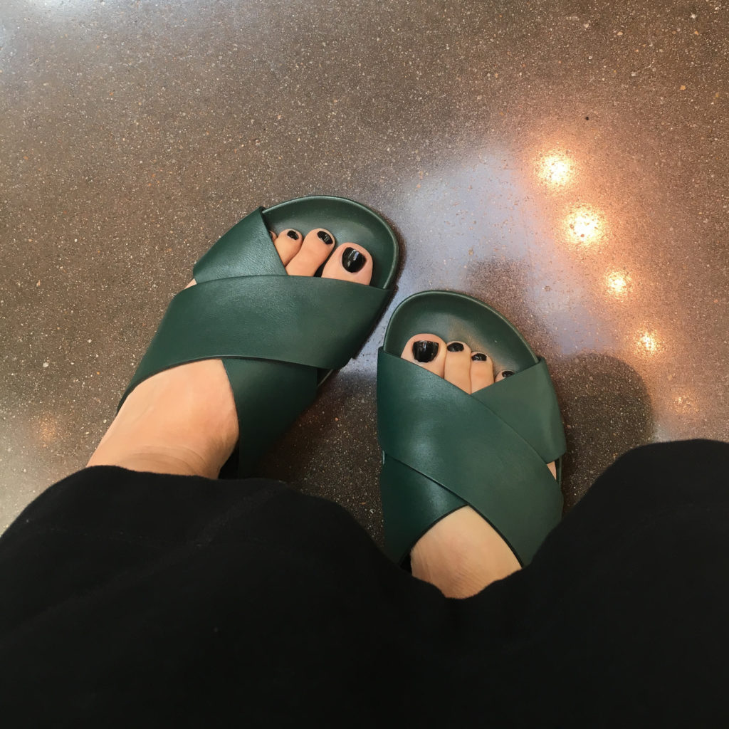 everlane form sandals review